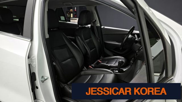 2017 Chevrolet The New Trax - Thumbnail 2