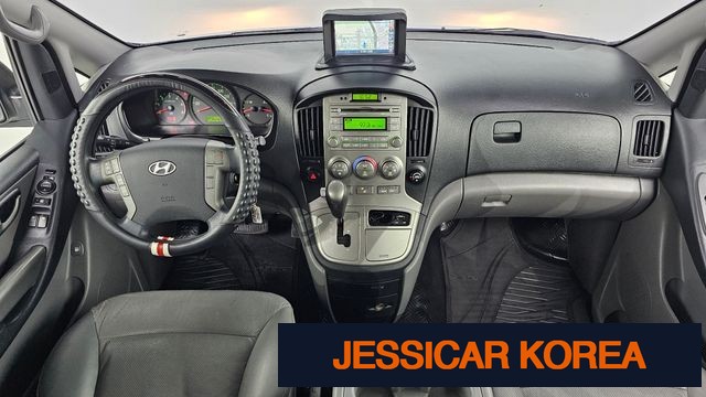 2015 Hyundai Grand Starex - Thumbnail 2