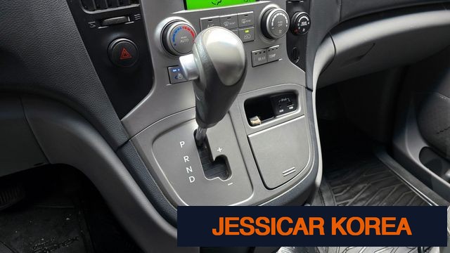 2014 Hyundai Grand Starex - Thumbnail 18