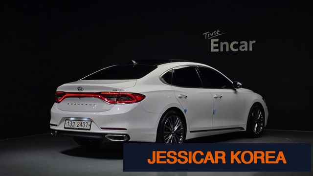 2018 Hyundai Grandeur IG - Thumbnail 3
