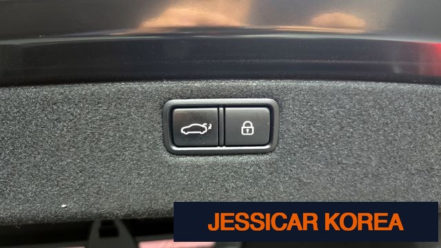2017 Genesis G80 - Thumbnail 13