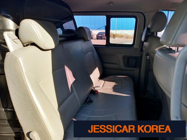 2017 Hyundai Grand Starex - Thumbnail 2