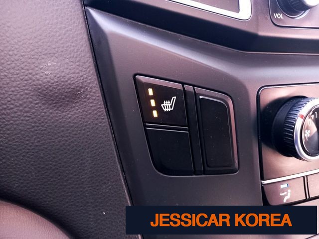 2017 Hyundai Grand Starex - Thumbnail 15