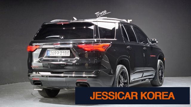 2022 Chevrolet Traverse - Thumbnail 3