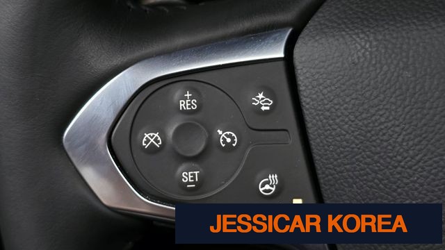 2022 Chevrolet Traverse - Thumbnail 17