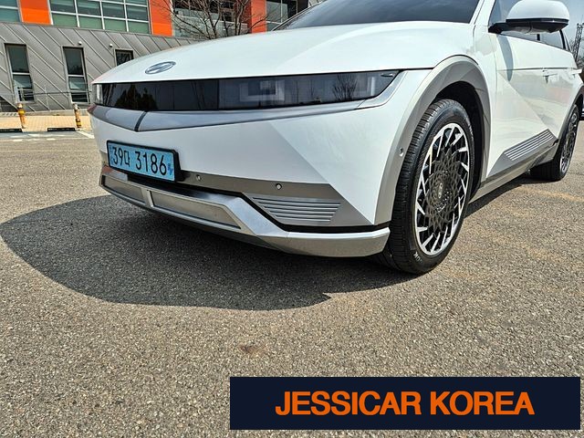 2022 Hyundai Ioniq 5 - Thumbnail 4