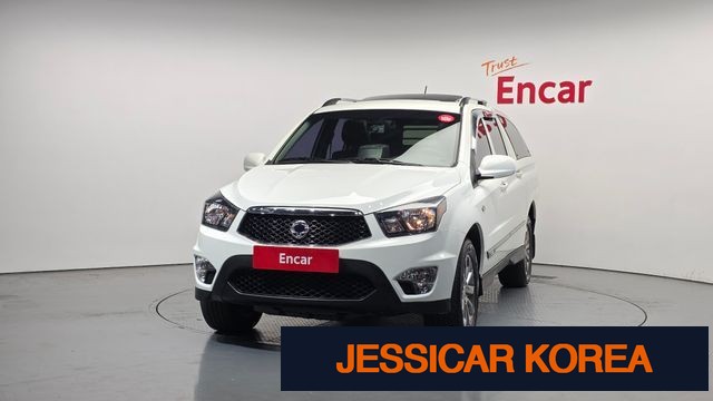 2015 KG Mobility Korando Sports - Thumbnail 2
