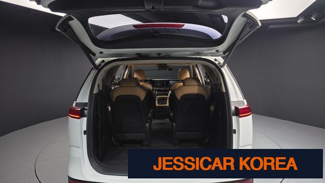2021 Kia Carnival 4th Gen - Thumbnail 17