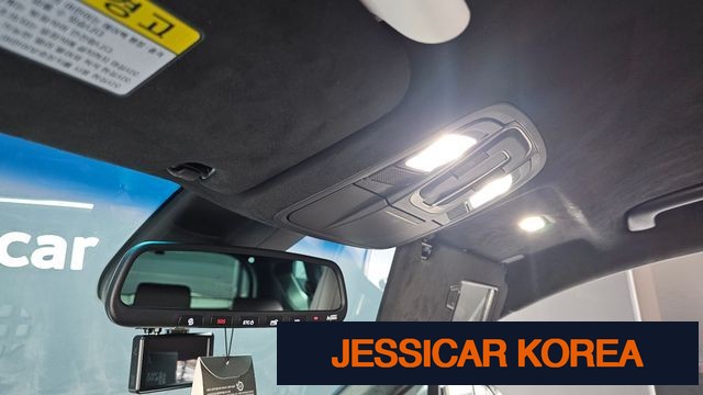 2020 Hyundai Santa Fe TM - Thumbnail 2