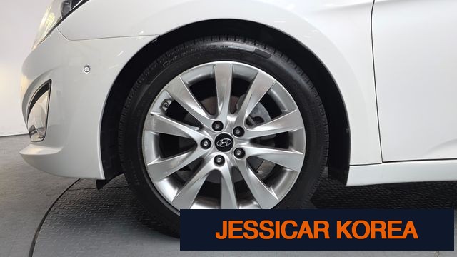 2012 Hyundai i40 saloon - Thumbnail 4