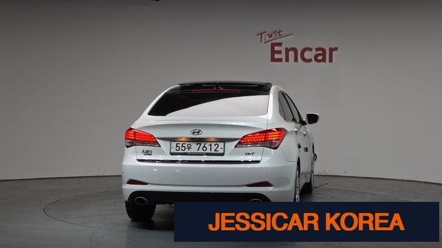 2012 Hyundai i40 saloon - Thumbnail 10