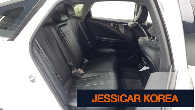 2022 Kia K8 - Thumbnail 9