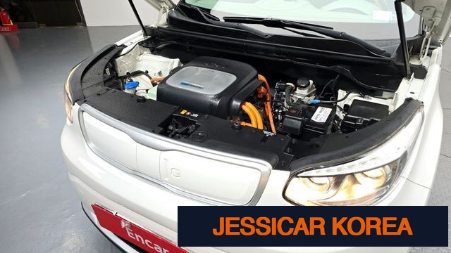 2018 Kia Soul EV - Thumbnail 2