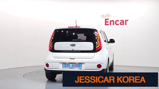 2018 Kia Soul EV - Thumbnail 11