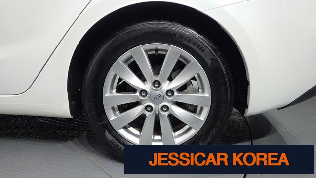 2013 Kia K3 - Thumbnail 2