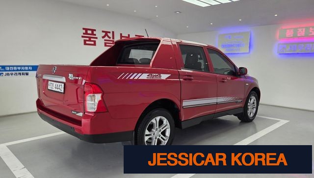 2014 KG Mobility Korando Sports - Thumbnail 3