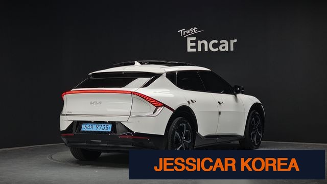 2023 Kia EV6 - Thumbnail 10