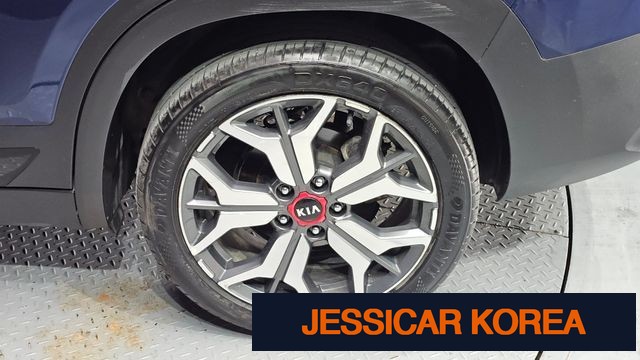 2020 Kia Seltos - Thumbnail 14