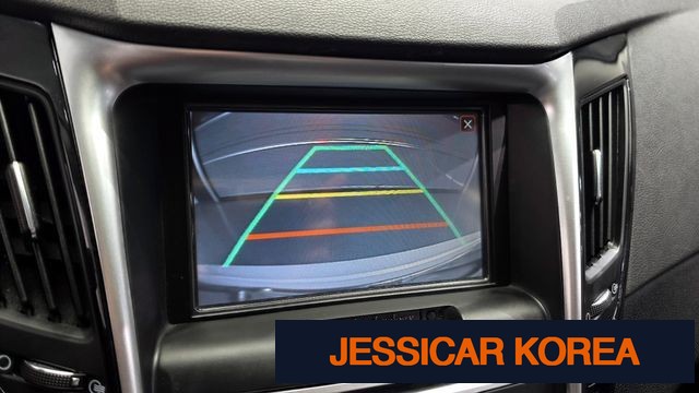 2010 Hyundai YF Sonata - Thumbnail 2