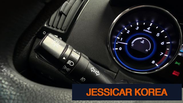 2010 Hyundai YF Sonata - Thumbnail 3