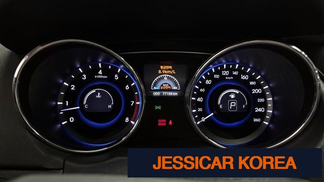 2010 Hyundai YF Sonata - Thumbnail 12