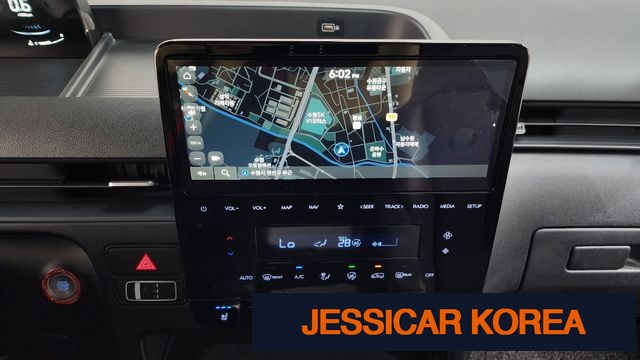 2025 Hyundai Staria - Thumbnail 14
