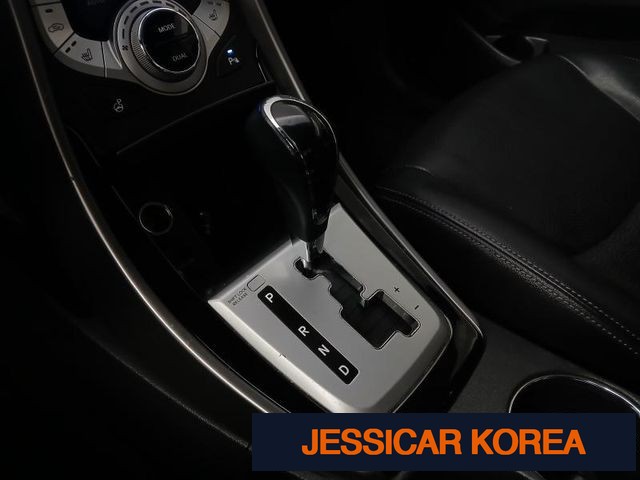 2011 Hyundai Avante MD - Thumbnail 17