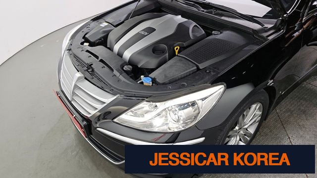 2012 Hyundai Genesis - Thumbnail 17