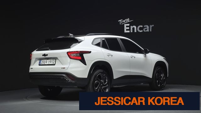 2025 Chevrolet Trax Crossover - Thumbnail 3