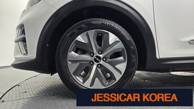 2022 Kia Niro EV - Thumbnail 2