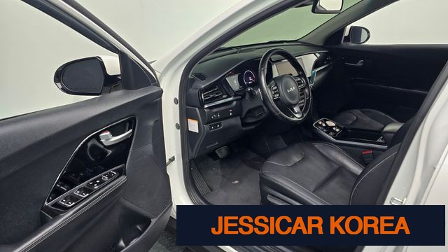 2022 Kia Niro EV - Thumbnail 6