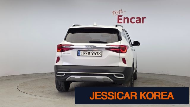 2023 Kia Seltos - Thumbnail 2