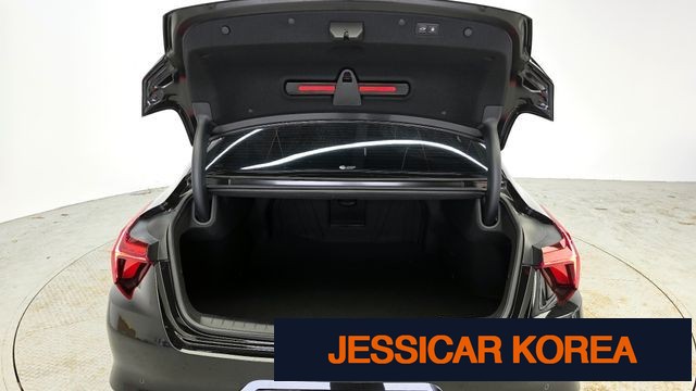 2023 Kia K8 - Thumbnail 8