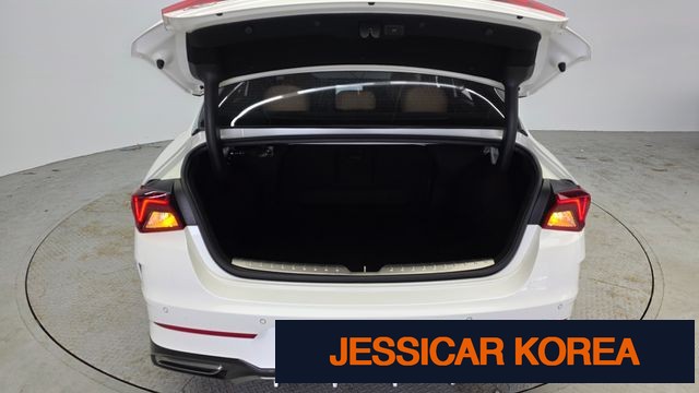 2022 Kia K5 3rd Gen - Thumbnail 2