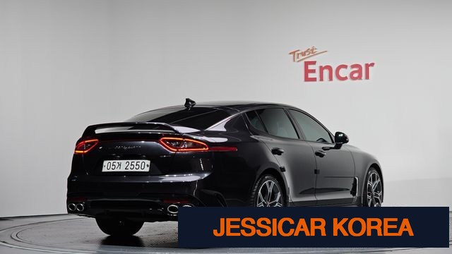 2018 Kia Stinger - Thumbnail 11