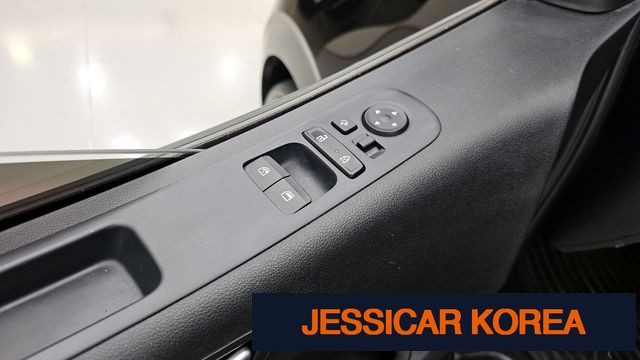 2022 Hyundai Staria - Thumbnail 13