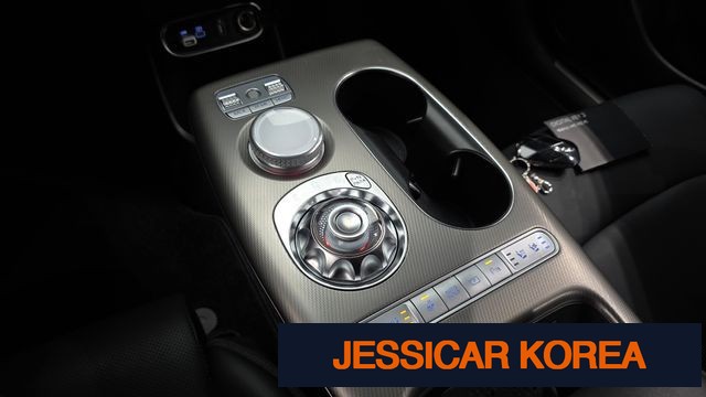 2023 Genesis GV60 - Thumbnail 7