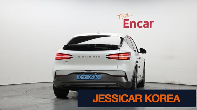 2023 Genesis GV60 - Thumbnail 11