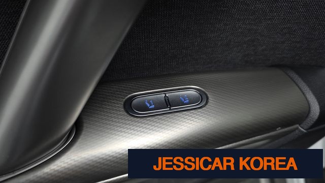 2023 Genesis GV60 - Thumbnail 18