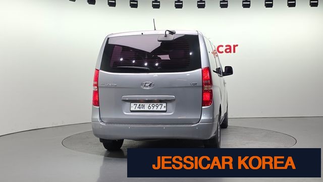 2017 Hyundai Grand Starex - Thumbnail 3
