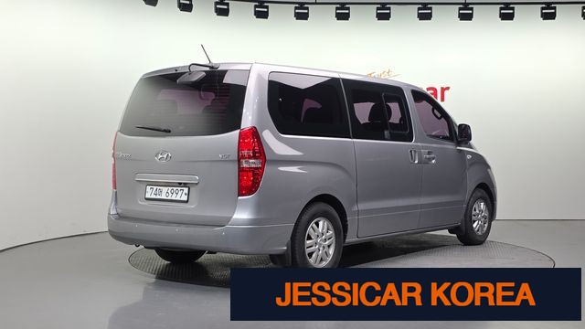 2017 Hyundai Grand Starex - Thumbnail 6