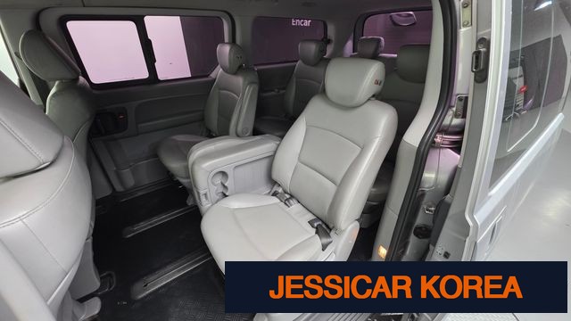 2017 Hyundai Grand Starex - Thumbnail 15