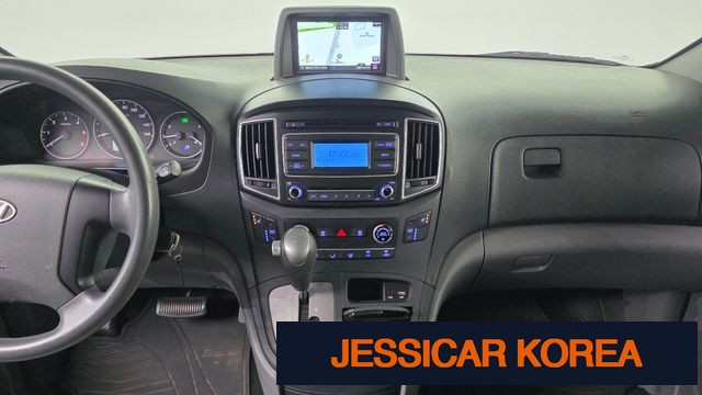 2017 Hyundai Grand Starex - Thumbnail 16