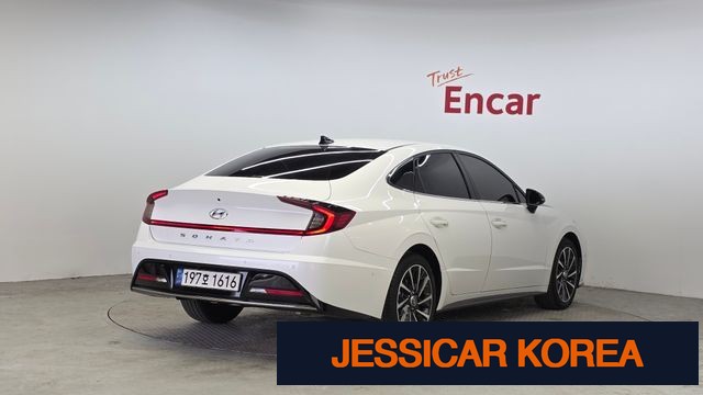 2022 Hyundai Sonata (DN8) - Thumbnail 16