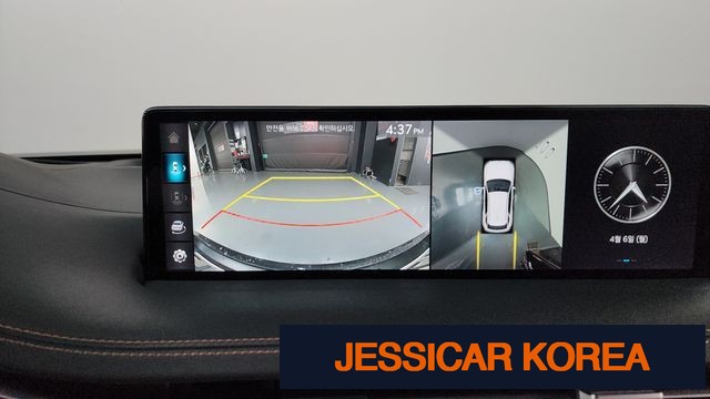 2023 Genesis GV70 - Thumbnail 13