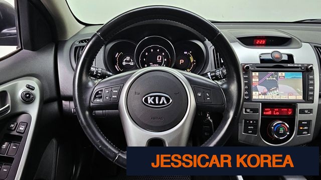 2013 Kia forte - Thumbnail 8