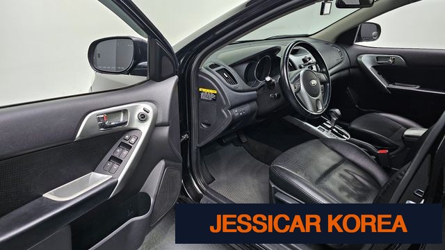 2013 Kia forte - Thumbnail 10