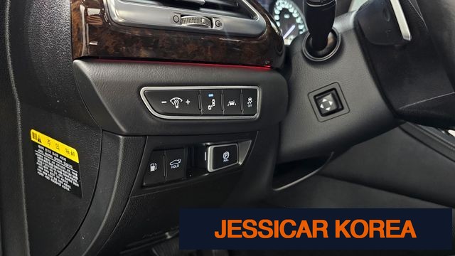2021 Genesis G90 - Thumbnail 11