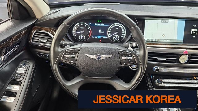 2021 Genesis G90 - Thumbnail 13
