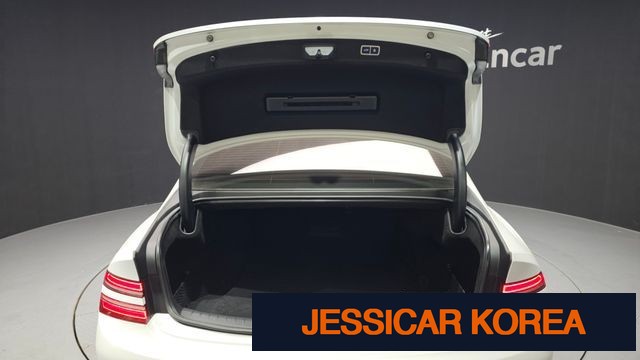 2023 Genesis G80 (RG3) - Thumbnail 18